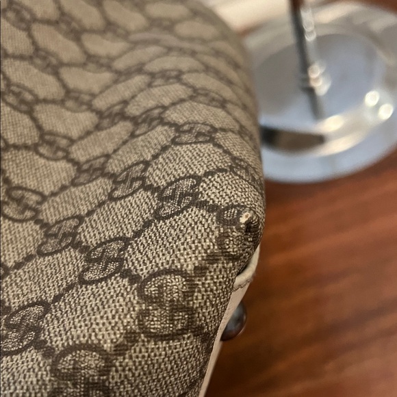 3019 Gucci Beige Monogram Tote Bag - Picture 5 of 12